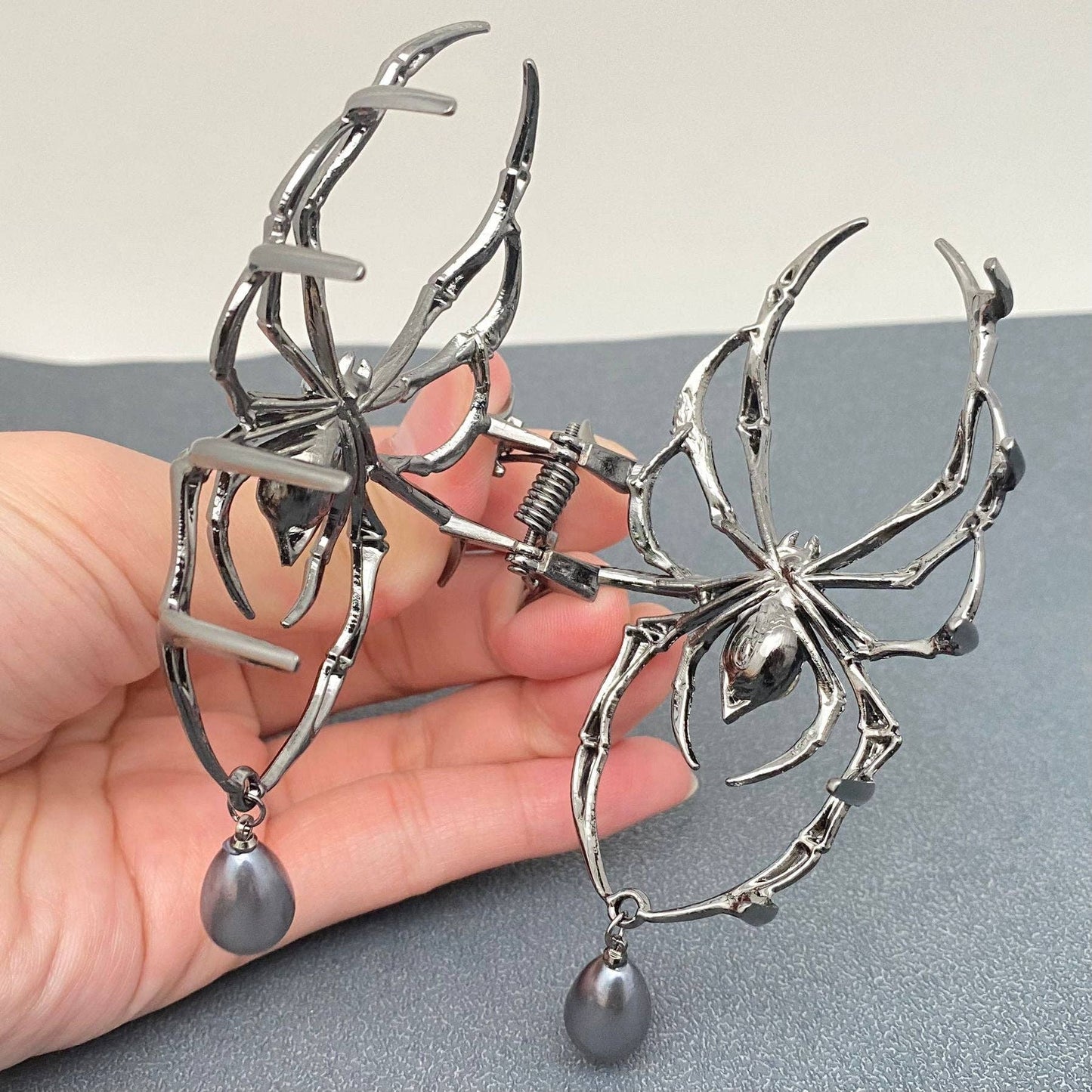 Gothic Large Spider Hair Claw Clips - GT: Silver