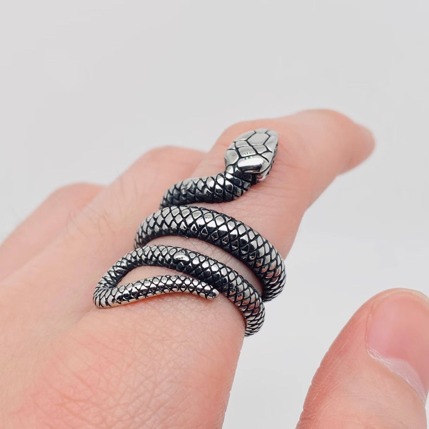 Snake Stainless Steel Ring - MJ/MR: Black / 8