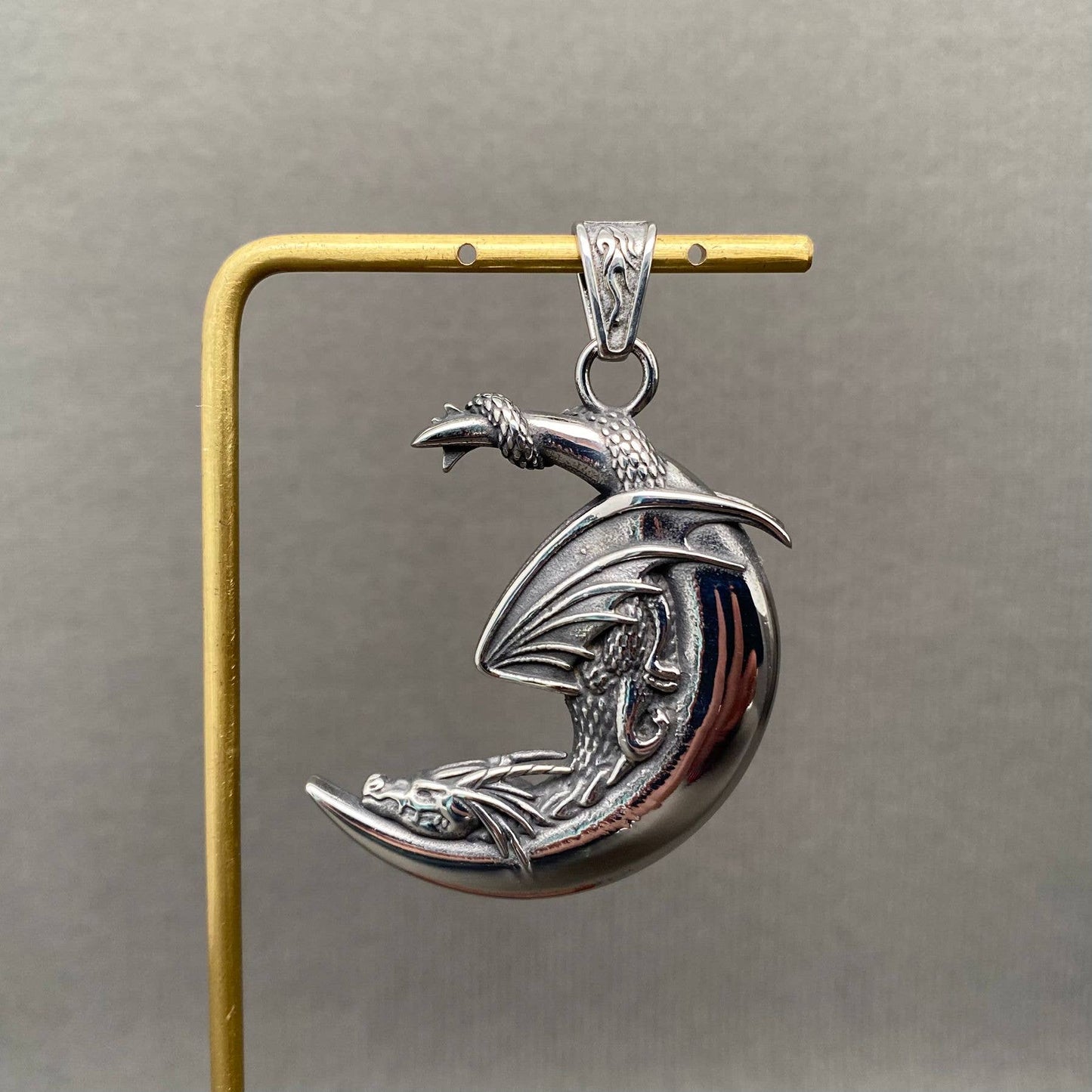 Stone Inlaid Dragon Stainless Steel Pendant - MJ/MNP: B